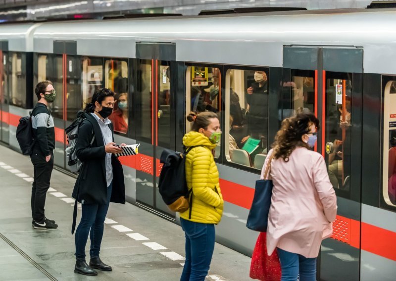 Nova faza popuštanja: Češka u ponedjeljak otvara kafiće, hotele i bazene