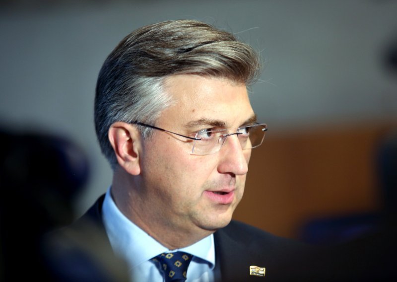 Plenković: Poslijeizborna koalicija Škore i SDP-a bila bi logična