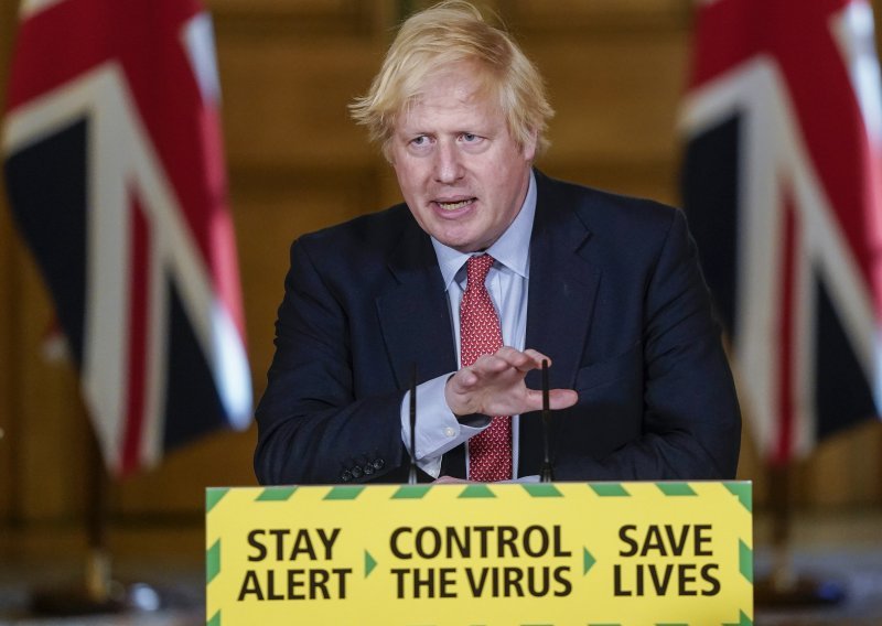 Johnson poručuje EU-u da je Britanija spremna za scenarij 'bez dogovora'