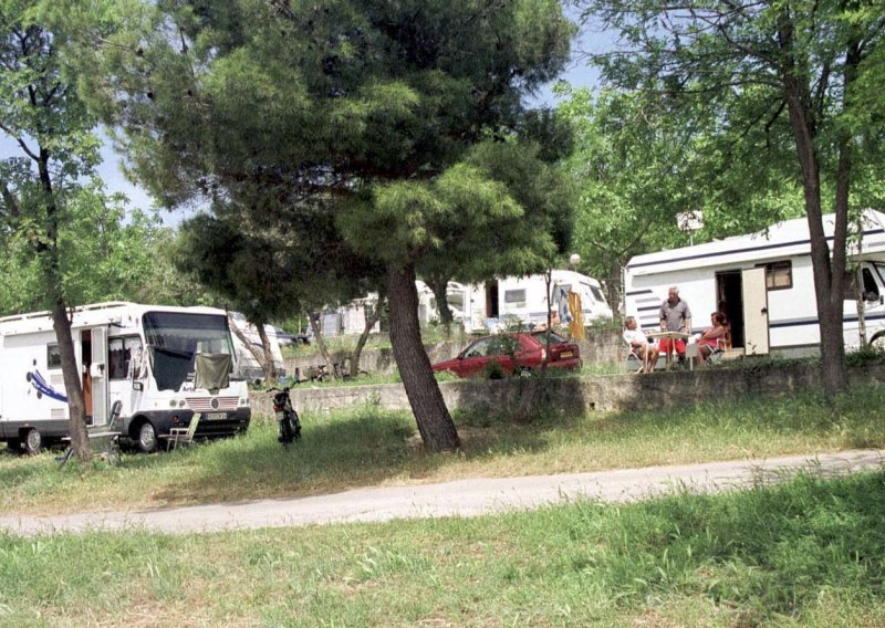 Optimizam u Crikvenici: Stotinu gostiju jedva dočekalo otvaranje kampa Selce