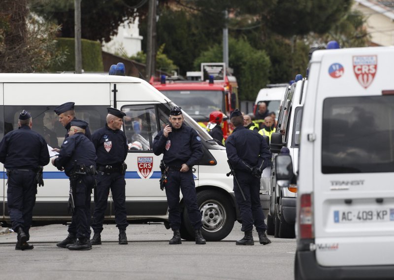 Francuska policija uhitila šestoricu islamista