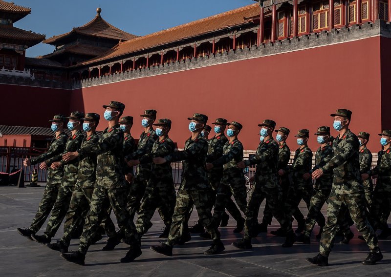 Napad na Tajvan je opcija, upozorava kineski general