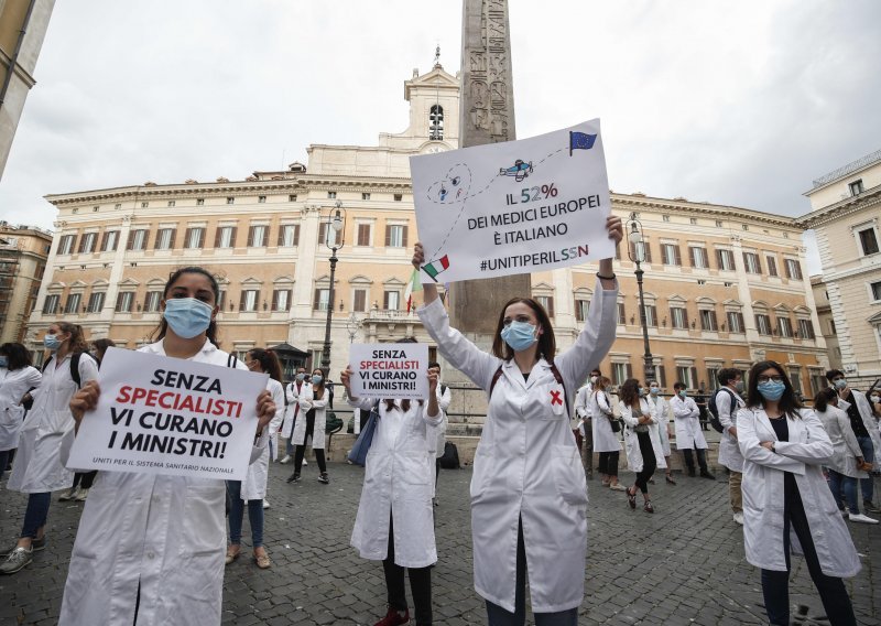 U Italiji tisuće liječnika na prosvjedima traže zdravstvenu reformu