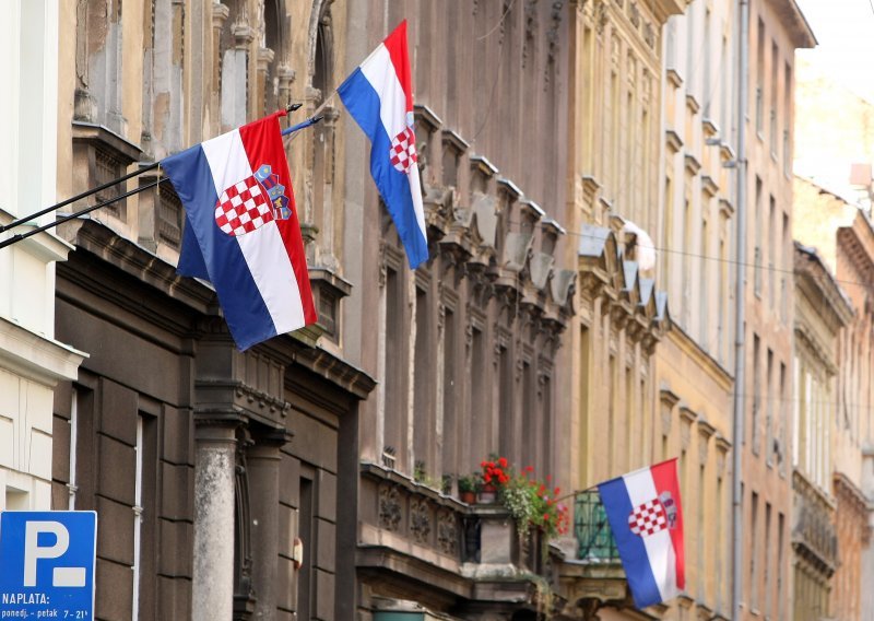 [VIDEO] Nakon gotovo dva desetljeća, Dan državnosti ponovno na ovaj datum; prisjetite se što obilježavamo