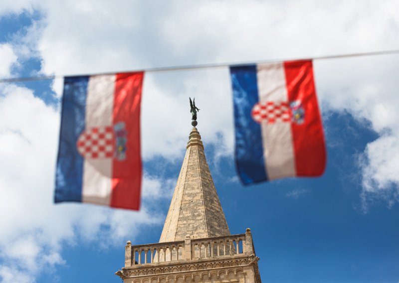 Pogledajte kako je diljem Hrvatske obilježen Dan državnosti
