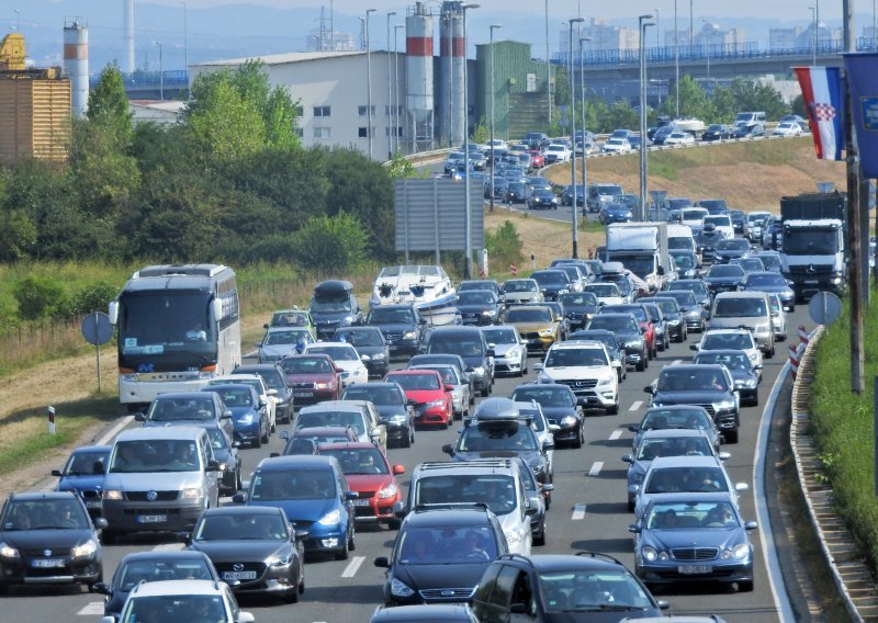 HAK upozorava: Zbog radova velika gužva na autocesti od Karlovca prema Zagrebu