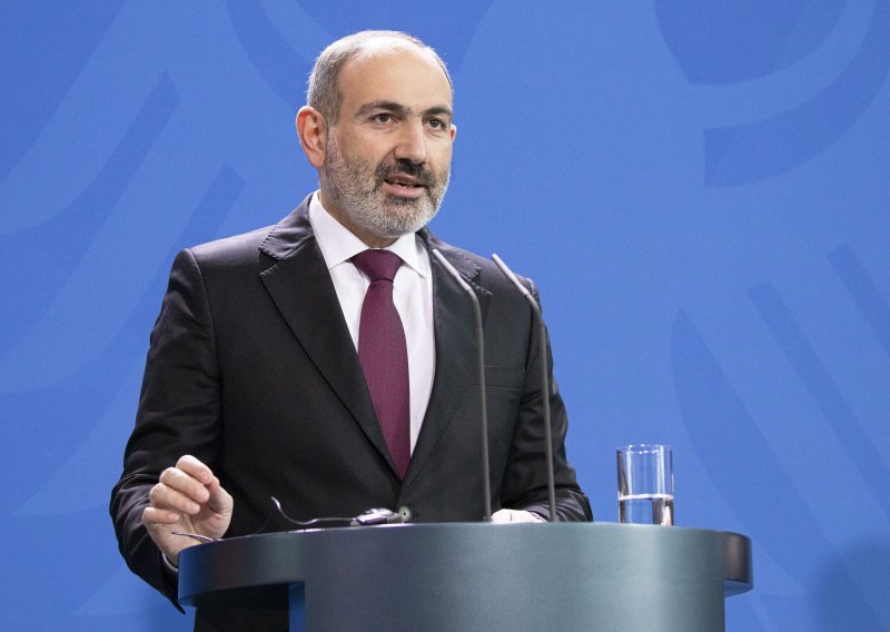 Armenski premijer pozitivan na koronavirus