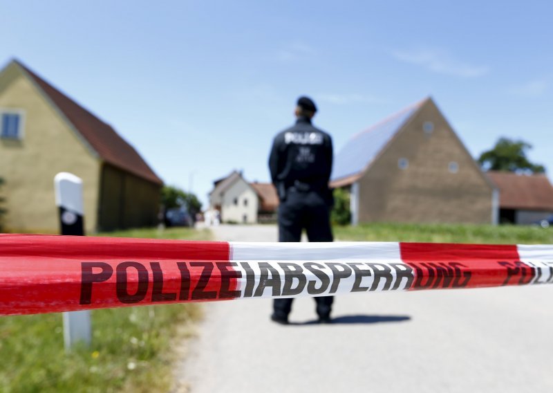 Njemačka policija traži izgradnju ograde na granici s Austrijom
