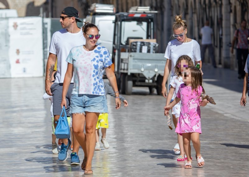 Vratile se u Dubrovnik: Tamara i Petra Ecclestone uživaju u odmoru na luksuznoj jahti