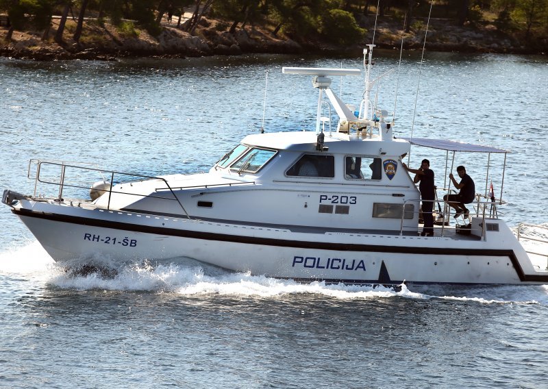 Dubrovačka policija uhvatila talijanske ribare u krivolovu kod Mljeta; ulovili 105,5 kilograma razne ribe