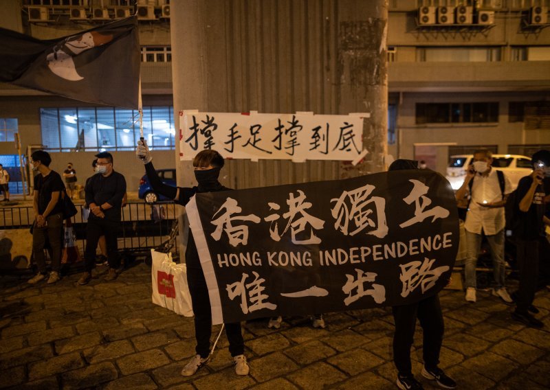 Hong Kong obilježava pokolj na trgu Tiananmen, usprkos zabrani