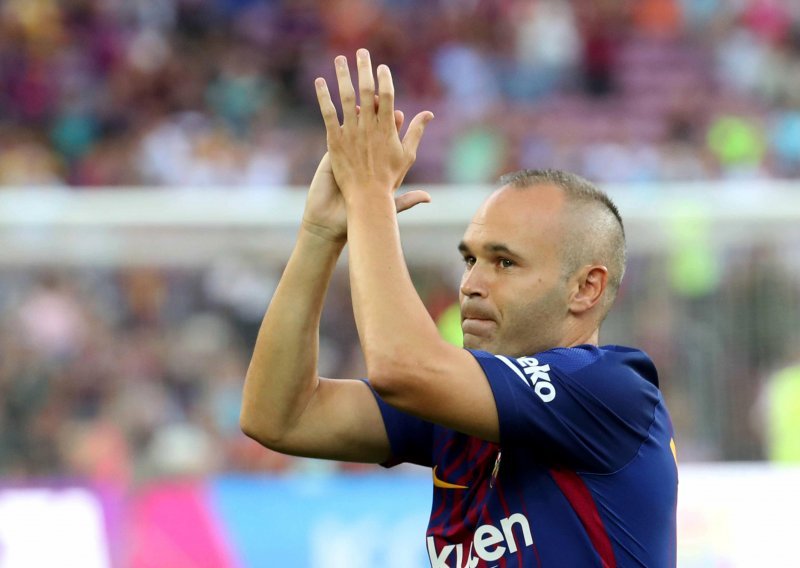 Andres Iniesta kreirao je nogometnog monstruma; za to su mu trebala tek četiri igrača, a dvojica su legende Reala