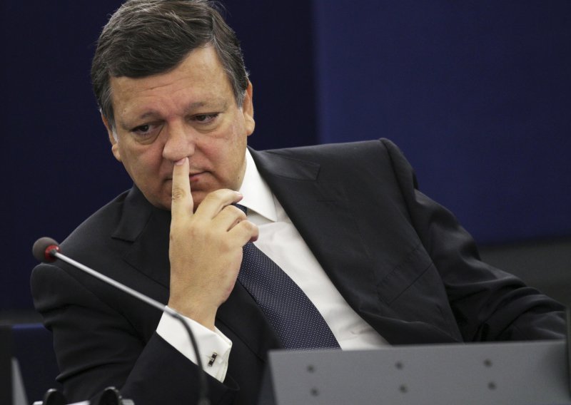 Barroso upozorava na slom uoči summita o Grčkoj