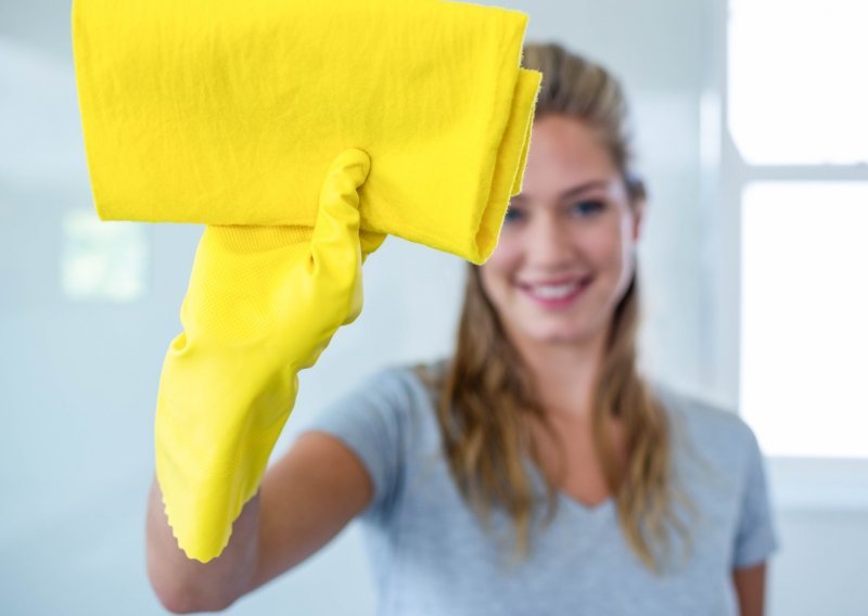 Mučite se čišćenjem stakla tuš kabine? Možda vam pomogne ovaj dobro isprobani savjet