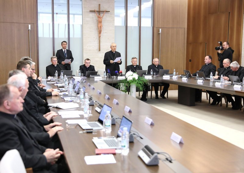 Počelo dvodnevno plenarno zasjedanje Hrvatske biskupske konferencije