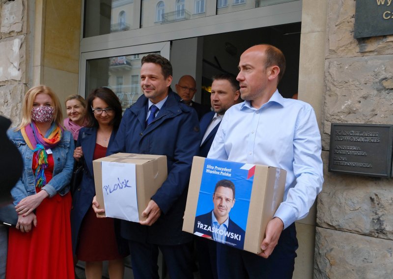 Gradonačelnik Varšave prikupio 1,6 milijuna potpisa za predsjedničku kandidaturu