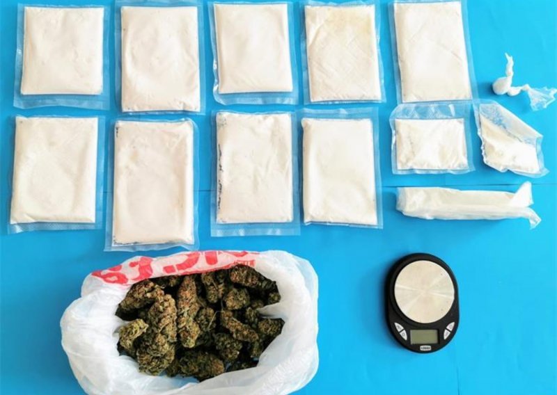 U Splitu 'pao' diler s više od kilograma amfetamina, pronašli mu i marihuanu