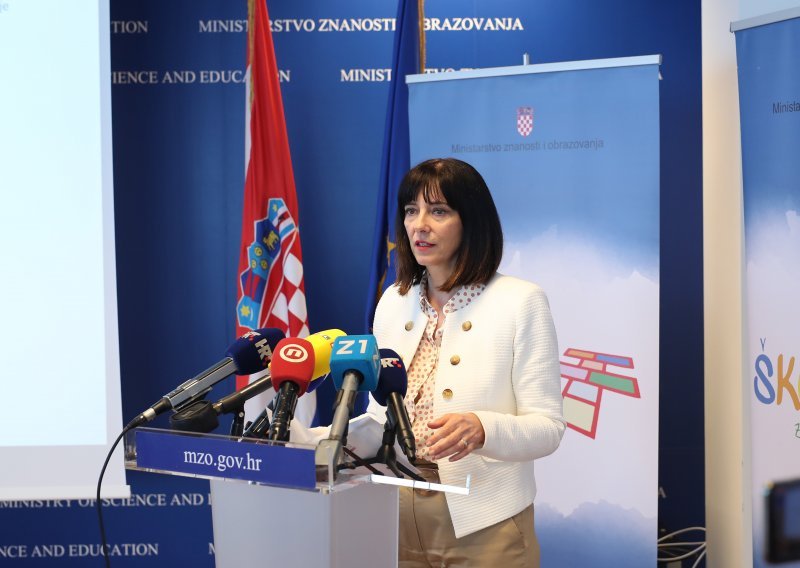 Ministrica Divjak predstavila tri scenarija za sljedeću školsku godinu