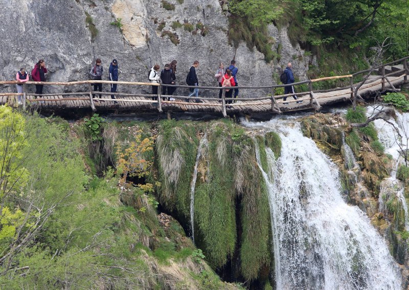 S ulaznicom za Plitvice besplatno i u druga zaštićena područja Like