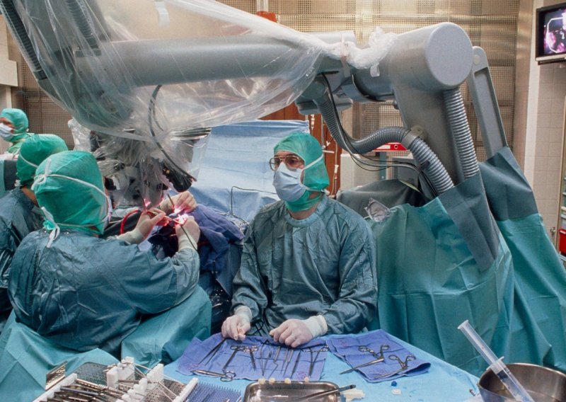 Pacijentica čistila masline dok su joj liječnici operirali tumor na mozgu