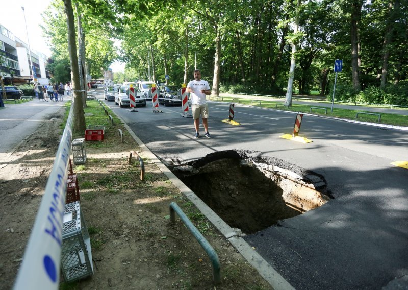 Napokon zakrpana rupa duboka pet metara koja se otvorila u Bukovačkoj nasred ceste