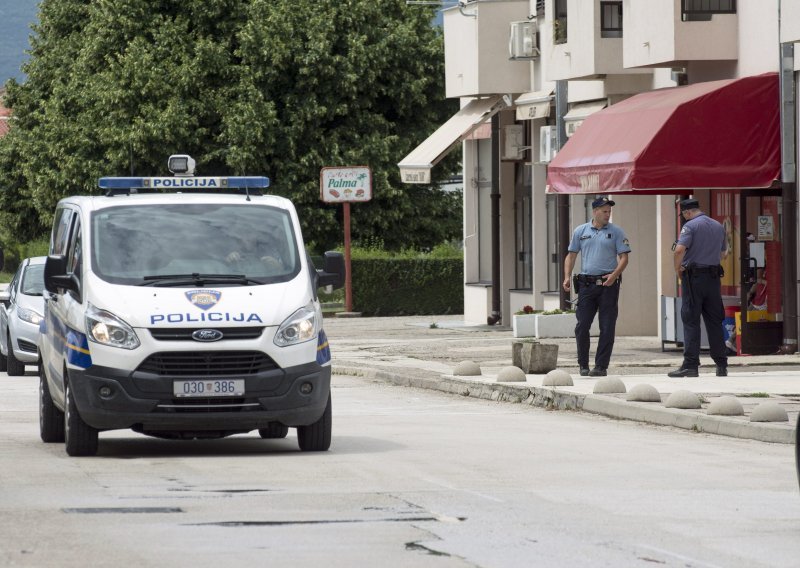 Opljačkana banka u Opuzenu, policija traga za počiniteljem