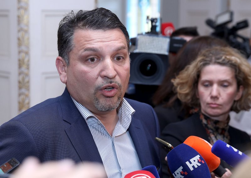 Lacković: Mogu surađivati i s lijevima i s desnima