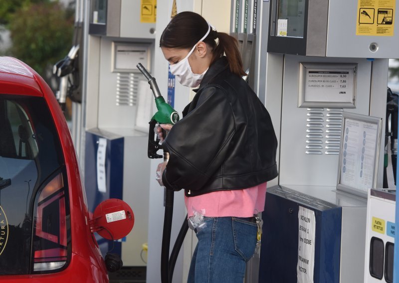 Od ponoći rastu cijene svih goriva, spremnik od 50 litara benzina bit će skuplji za 7 kuna