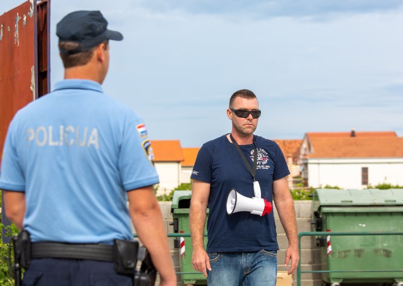 Opljačkao banku u Opuzenu, pa uhićen u Neumu; razbojnik je poznati aktivist koji je pješačio do Zagreba