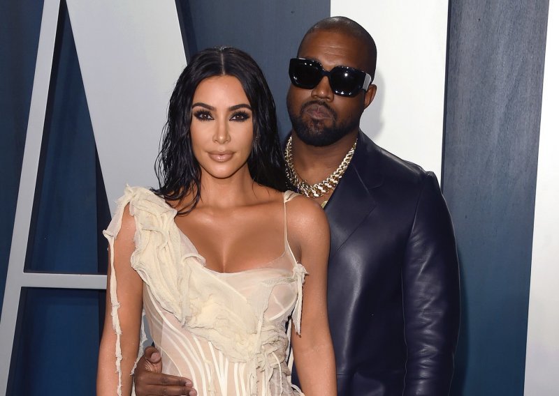 Ovim je potezom mnoge iznenadio: Kanye West uskoro će postati oštra konkurencija supruzi Kim Kardashian i šogorici Kylie Jenner