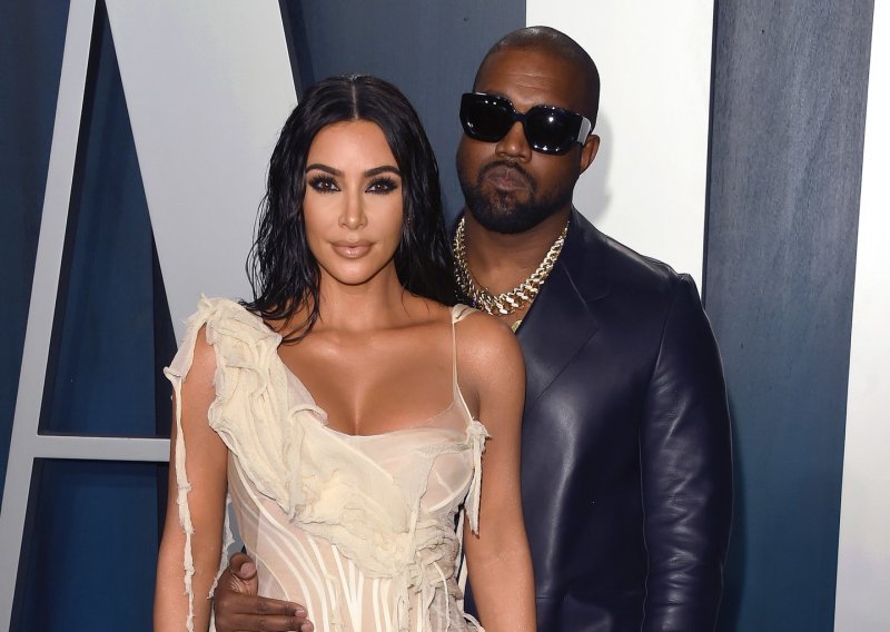 Ovim je potezom mnoge iznenadio: Kanye West uskoro će postati oštra konkurencija supruzi Kim Kardashian i šogorici Kylie Jenner
