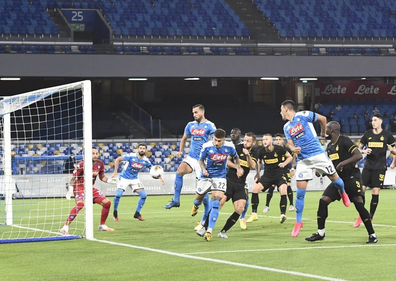 Napoli i Juventus u Rimu nisu zabili; trofej pobjednika Kupa nakon jedanaesteraca otišao prema temperamentnom Napulju