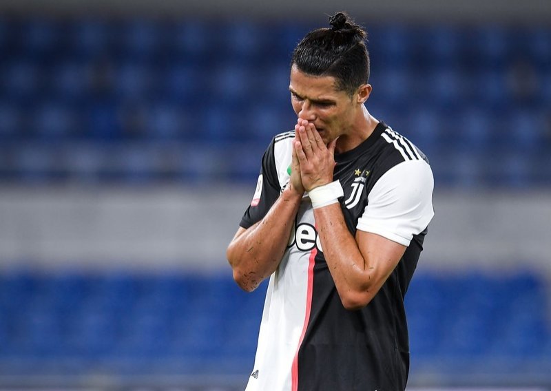 Utučeni Cristiano Ronaldo na rubu suza; ovakvo nešto mu se u dosadašnjoj u karijeri još nije dogodilo