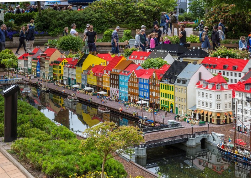 Već 52 godine zabavlja posjetitelje: Zavirite u originalni Legoland u Danskoj