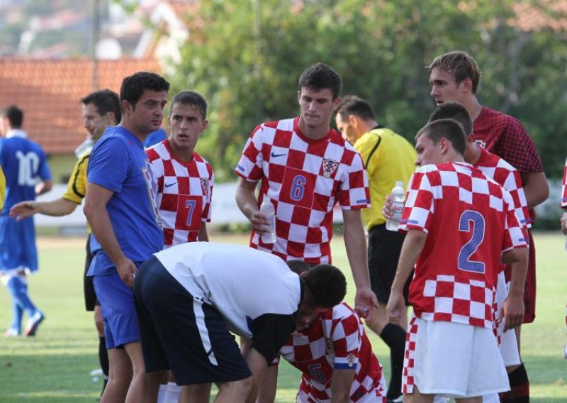 Mladi Hrvati s vrha tablice u borbu za svjetsku krunu!