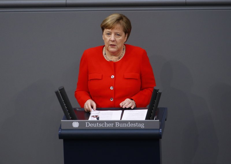 Merkel: Svladavanje posljedica krize prioritet njemačkog predsjedanja EU-om