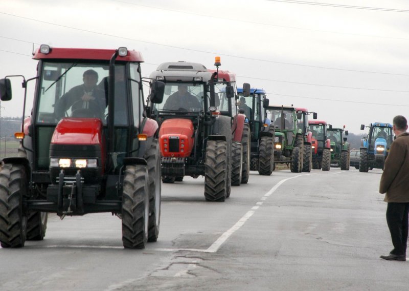 Farmers protest at three locations in eastern Croatia