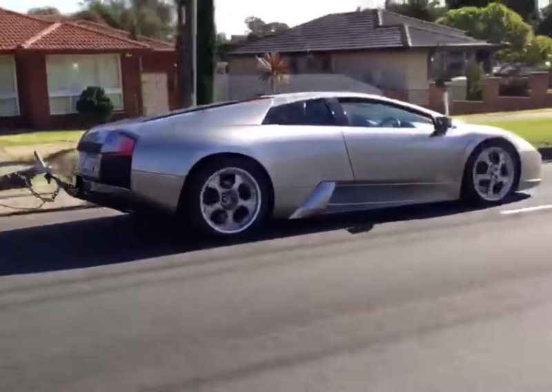 Pazite za što jedna Australka koristi Lamborghini