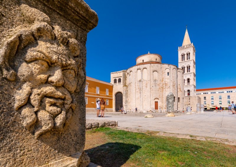 Predstavom 'Kabanica' otvara se Zadarsko kazališno ljeto