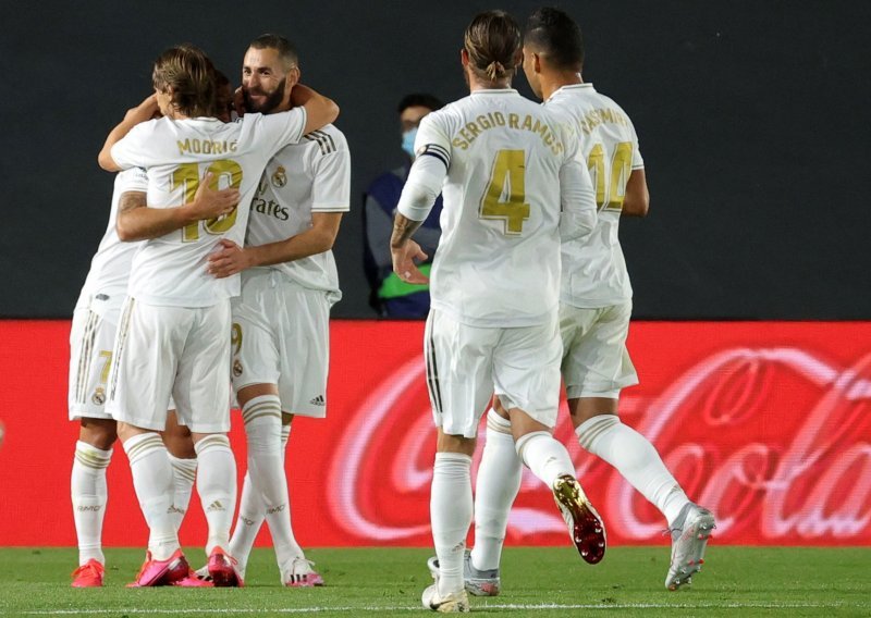 Valencia povela protiv Real Madrida, ali 'kraljevi' ju pregazili nakon što joj je VAR poništio gol