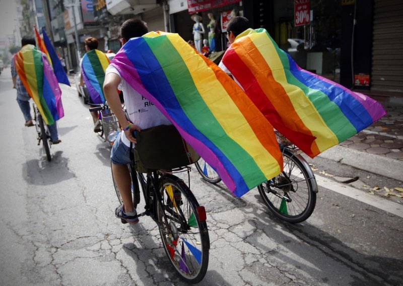 Prvi zagrebački 'Pride Ride' na dan izborne šutnje: 'Ukrasimo grad u kojem živimo, stvaramo i volimo!'