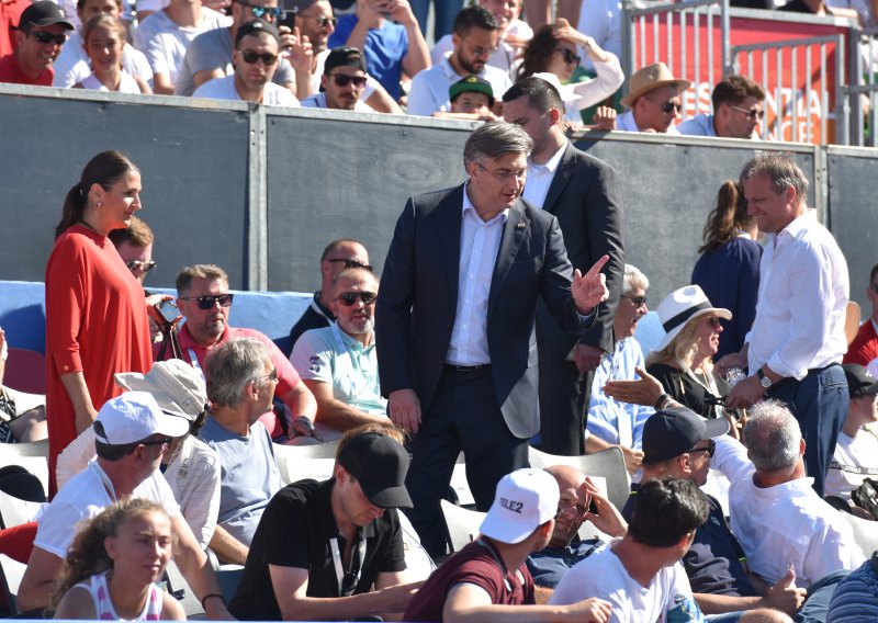 Ni hrvatski premijer Andrej Plenković nije skrivao oduševljenje zato što je Novak Đoković doveo teniski spektakl u Lijepu našu