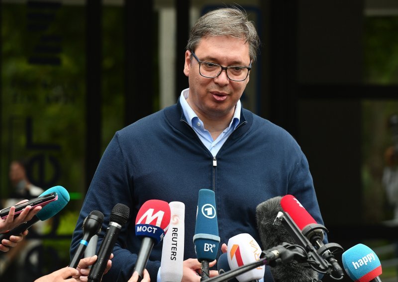 Vučić u čestitki Plenkoviću: Uvjeren sam da ćemo unaprijediti odnose