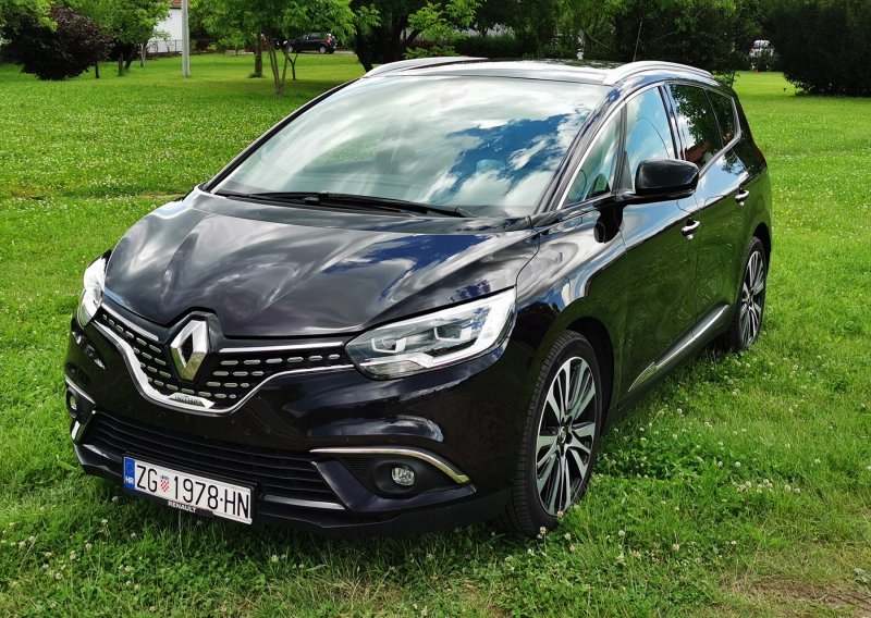 [FOTO/VIDEO] Vozili smo Grand Scénic Initiale Paris; kompaktni luskuzni MPV koji ima ono nešto