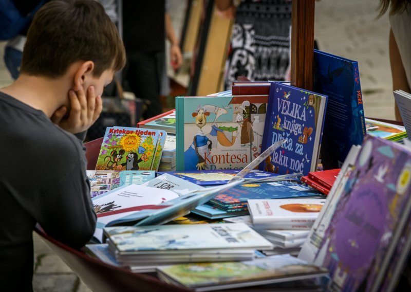 Moderna vremena pokrenula Top listu najprodavanijih knjiga