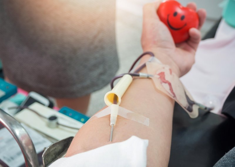 Traže se muškarci koji su preboljeli COVID-19: Donirajte plazmu jer je vaša krv bogata protutijelima