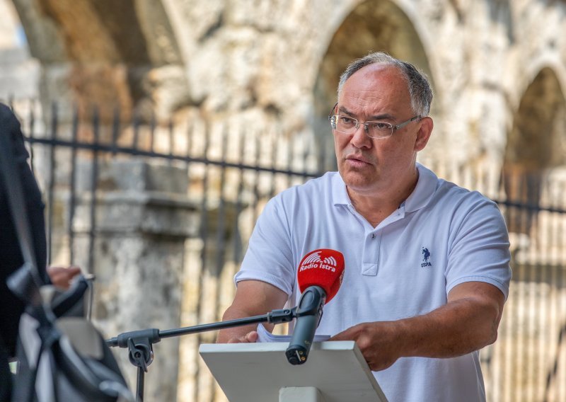 Kajin: Premijer je znao da COVID-19 nije nestao, ali se odlučio za izbore