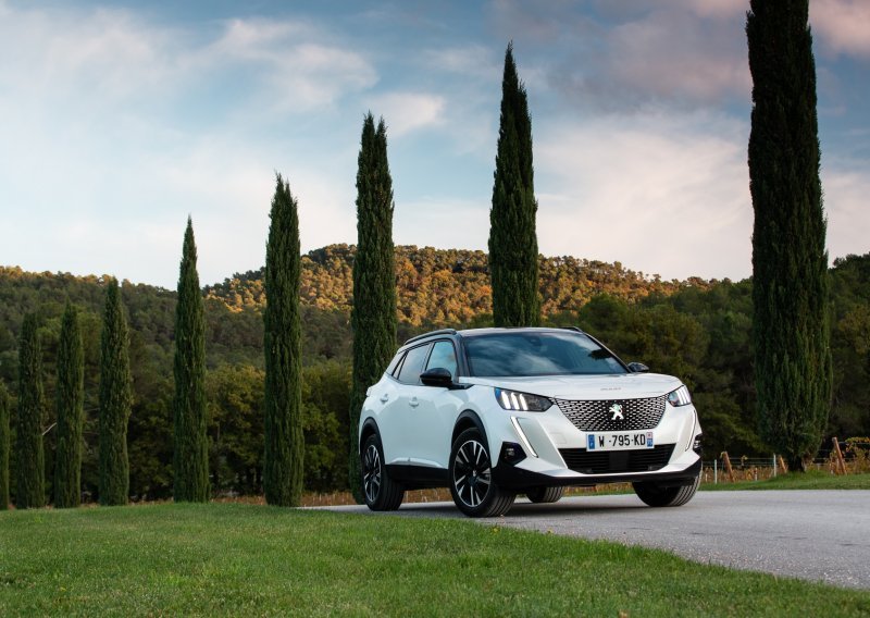 [FOTO/VIDEO] Peugeot e-2008 je stigao; lijepi gradski SUV odsad i na struju s dometom od 310 km