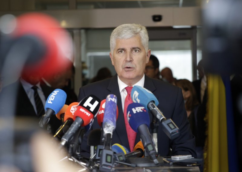 Čović pisao diplomatima: Neprihvatljivo da izbori u Mostaru budu posebno