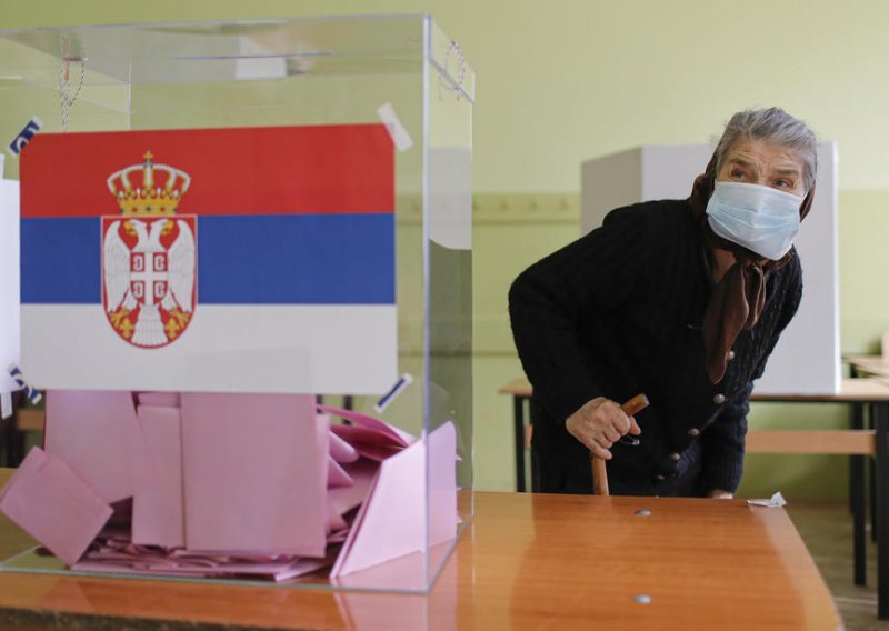 U Srbiji gotovo 200 novih slučajeva, na respiratorima 26 pacijenata